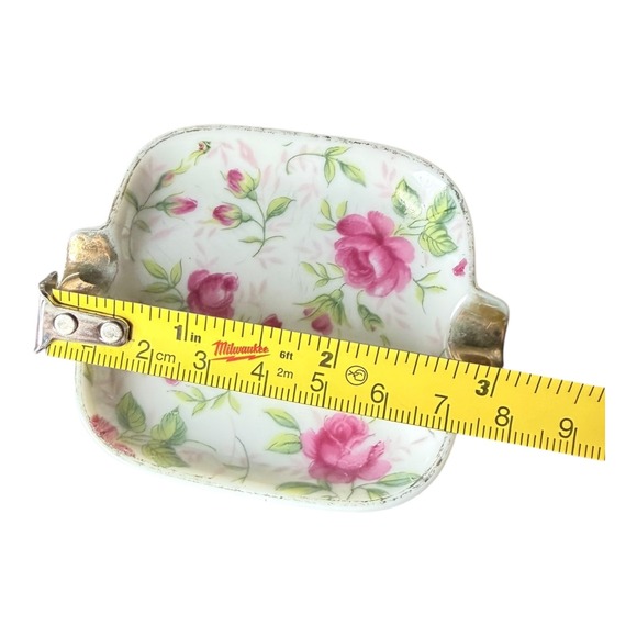 Unbranded Porcelain Ashtray Pink Rose Floral Gold Trim Vtg Trinket Dish 3.5in - Picture 3 of 3